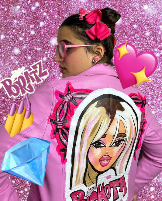 Chaqueta PINTADA A MANO Karol G - BRATZ